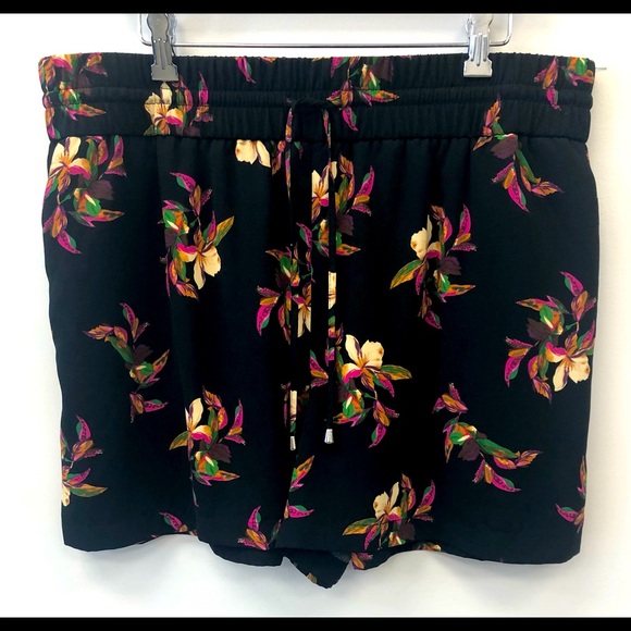 a new day Pants - Women’s Floral Shorts